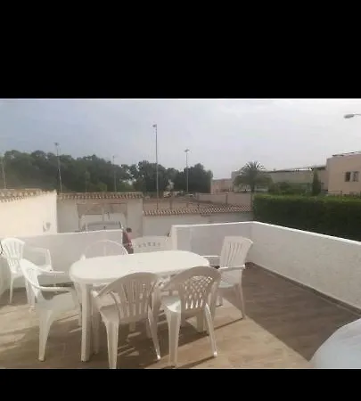 Acogedora Casa Con Piscina * Torrevieja