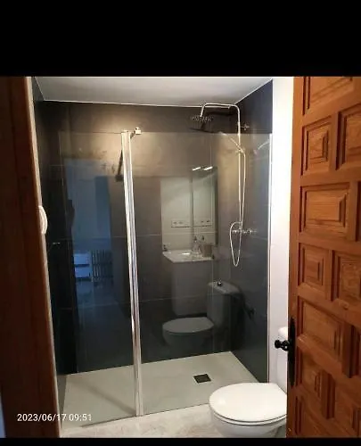 Acogedora Casa Con Piscina Ferienhaus