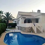 Acogedora Casa Con Piscina Hébergement de vacances
